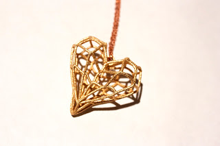 Golden_Cage_Heart_Pendant